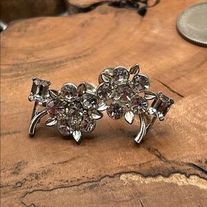 Vintage Lisner Floral Flower Clear Rhinestone Silver tone Earrings Screwback